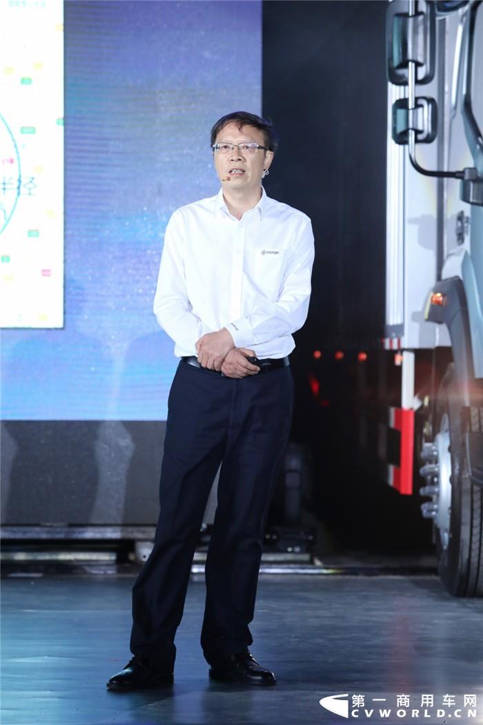 欧航欧马可事业部营销公司服务副总经理彭仕顺讲解头等舱服务_副本.jpg 欧航欧马可事业部营销公司服务副总经理彭仕顺讲解头等舱服务_副本.jpg