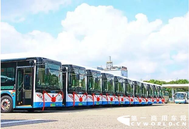 申龙客车11.jpg 申龙客车11.jpg