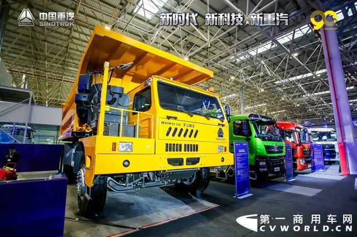 现场展车.jpg 现场展车.jpg