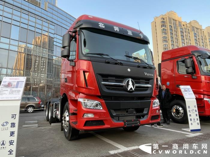 会场外展车2.jpg