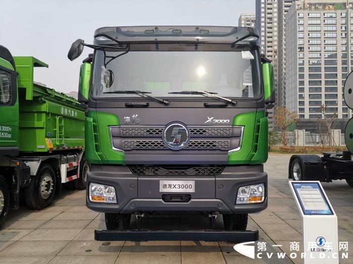 陕汽德龙X3000 8×4公路标准版自卸车.jpg 陕汽德龙X3000 8×4公路标准版自卸车.jpg