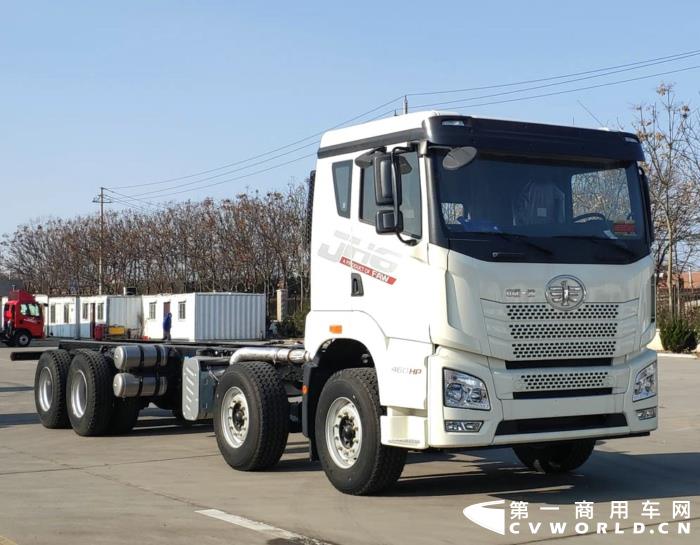 CA5460THBP26K2L7T4BE5A81混凝土泵车底盘(青岛.jpg
