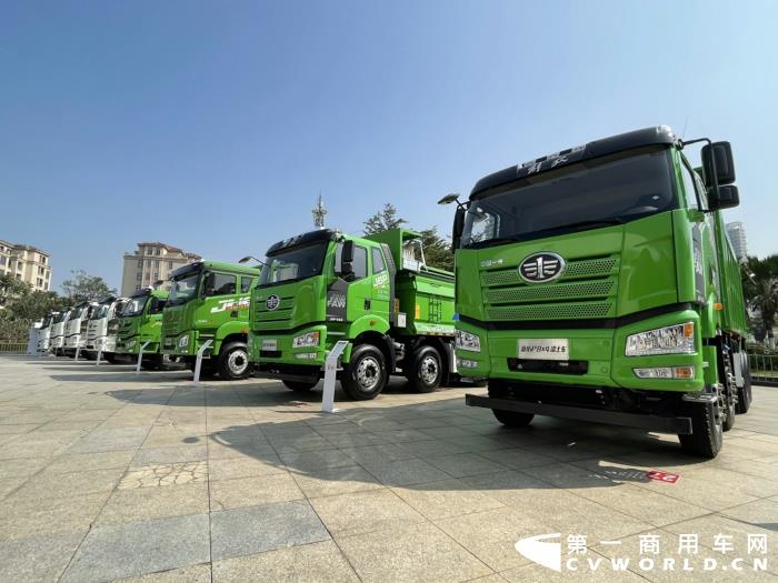 工程车1.jpg 工程车1.jpg