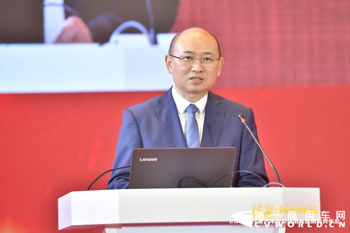 江汽集团公司党委副书记、总经理 项兴初.png 江汽集团公司党委副书记、总经理 项兴初.png