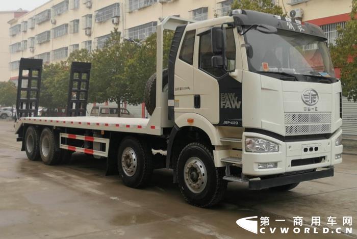 平板运输车CA5310TPBP66K24L3T4E5Z(长春)1.jpg