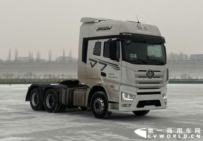 平头柴油半挂牵引车CA4250P77K25T1A2E6(成都.jpg 平头柴油半挂牵引车CA4250P77K25T1A2E6(成都.jpg