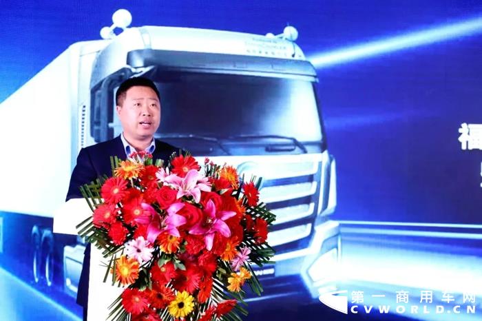 福田戴姆勒华北市场销量破万 自动挡重卡第10188台交车4.webp.jpg 福田戴姆勒华北市场销量破万 自动挡重卡第10188台交车4.webp.jpg