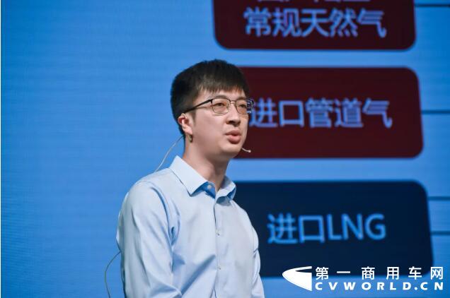 物流大咖齐聚康明斯高效动力发展趋势高峰会3.jpg 物流大咖齐聚康明斯高效动力发展趋势高峰会3.jpg