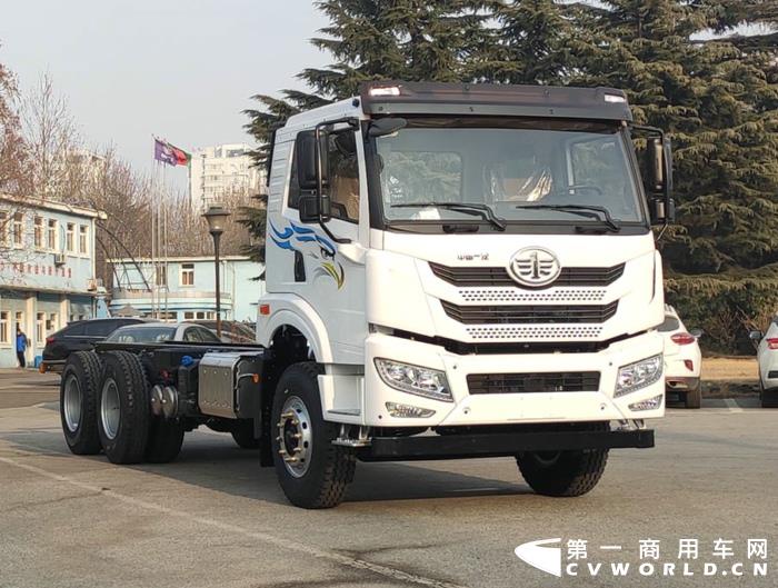 混凝土泵车底盘CA5330THBP1K2T1BE6A81青岛.jpg