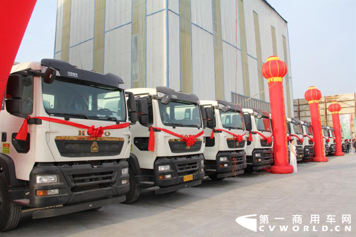 中国重汽豪沃TX搅拌车2.png 中国重汽豪沃TX搅拌车2.png