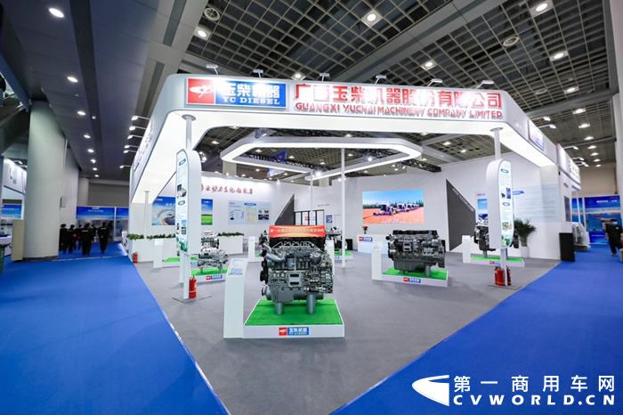 玉柴机器展台2.jpg 玉柴机器展台2.jpg