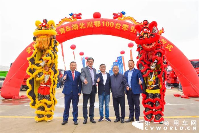 上汽红岩2.jpg 上汽红岩2.jpg