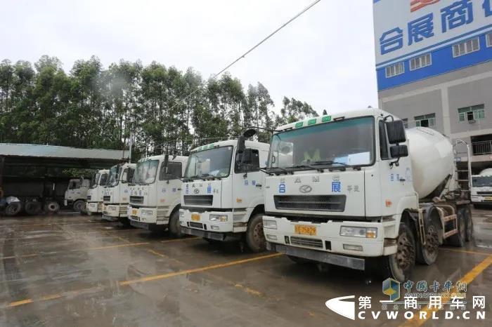 星马搅拌车1.jpg 星马搅拌车1.jpg