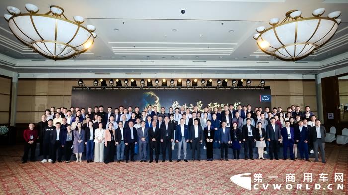 2. 八方齐聚 共襄盛会 2021曼恩中国经销商会议成功举办.jpg 2. 八方齐聚 共襄盛会 2021曼恩中国经销商会议成功举办.jpg