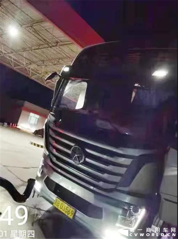 大运汽车2.jpg 大运汽车2.jpg