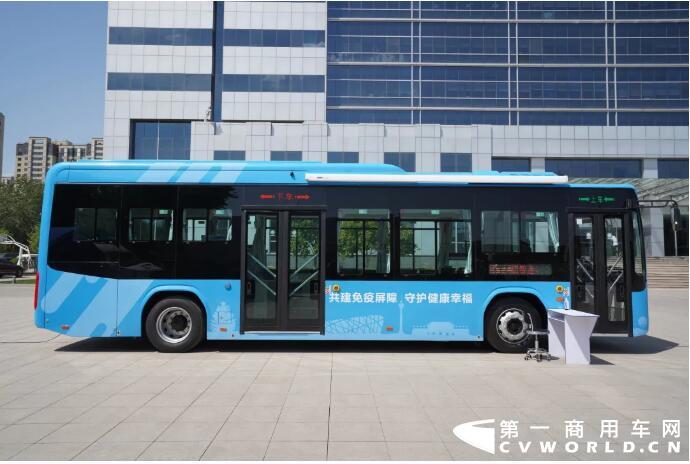 福田欧辉移动疫苗接种车6.jpg 福田欧辉移动疫苗接种车6.jpg