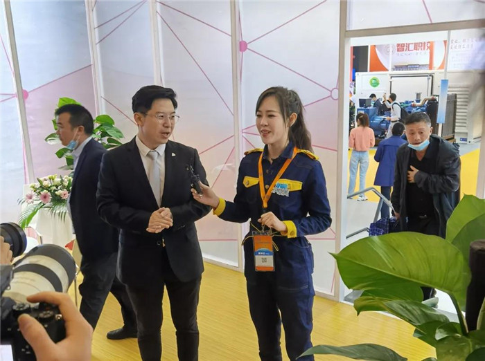 “三一快闪店”首次亮相+国六江山展出12.jpg “三一快闪店”首次亮相+国六江山展出12.jpg