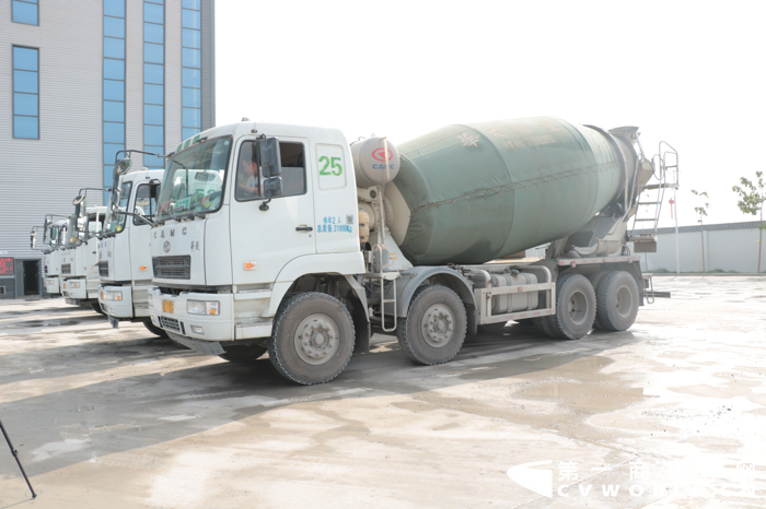 搅拌车.png 搅拌车.png
