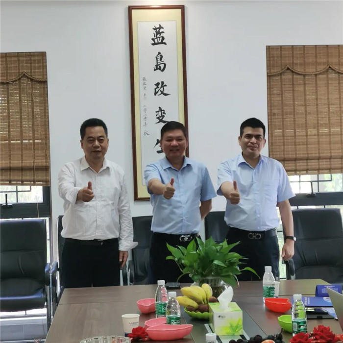 华菱汉马换电重卡助力海南开启电动重卡新时代3.jpg 华菱汉马换电重卡助力海南开启电动重卡新时代3.jpg