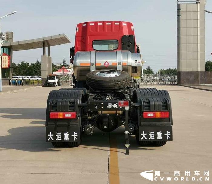 后部图片.jpg 后部图片.jpg