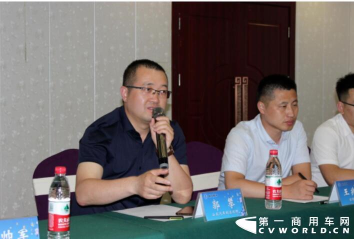 陕汽轻卡3.jpg 陕汽轻卡3.jpg