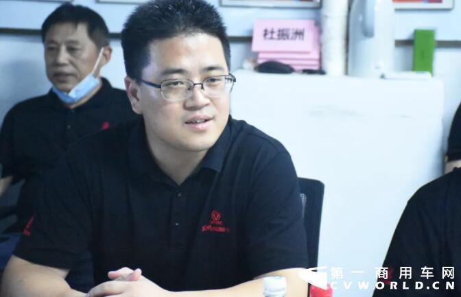 东风福瑞卡混动新能源冷藏专用底盘受郑州红宇专汽考察团好评5.jpg 东风福瑞卡混动新能源冷藏专用底盘受郑州红宇专汽考察团好评5.jpg