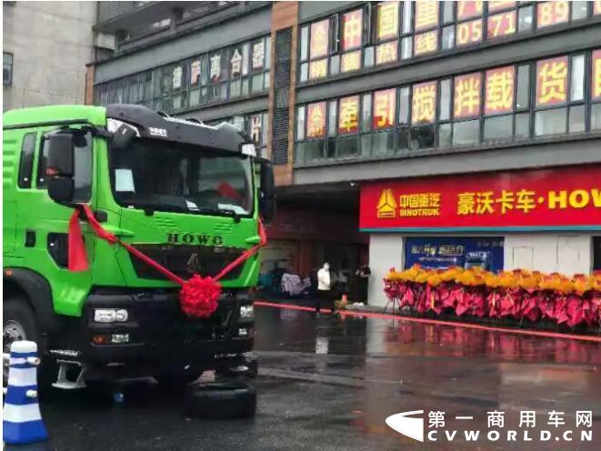 重汽11.jpg 重汽11.jpg