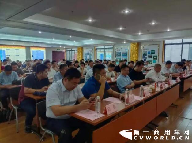 重汽14.jpg 重汽14.jpg