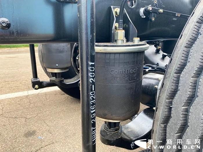 JH6 国六冷藏车2.webp.jpg JH6 国六冷藏车2.webp.jpg