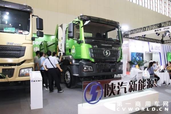 陕重汽携三员「虎将」亮相2021城市新能源物流商用车展会5.webp.jpg 陕重汽携三员「虎将」亮相2021城市新能源物流商用车展会5.webp.jpg