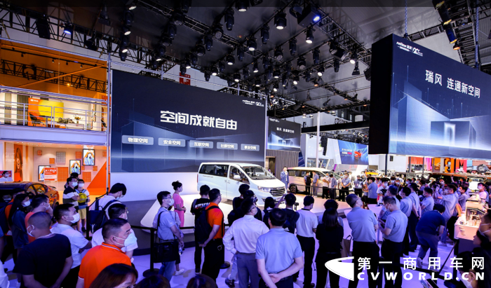 瑞风汽车2.png 瑞风汽车2.png
