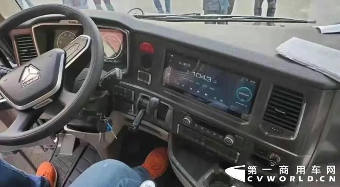 重汽3.webp.jpg 重汽3.webp.jpg