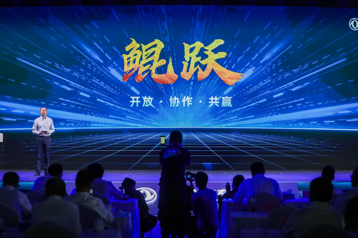 东风4.png 东风4.png