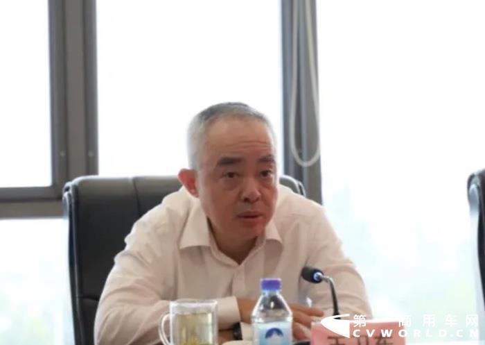 徐工6.jpg 徐工6.jpg