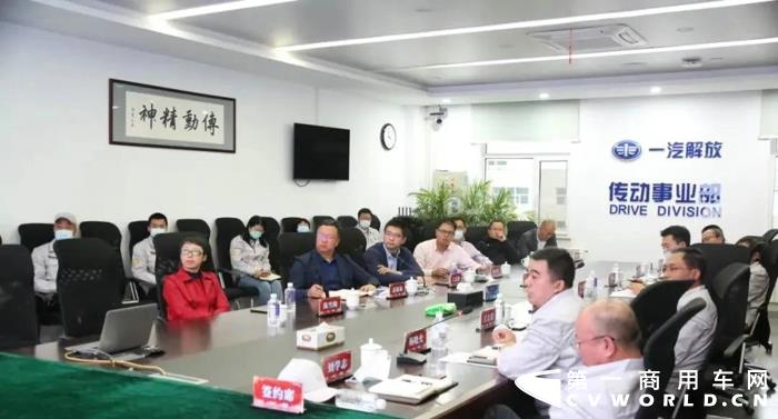 解放3.jpg 解放3.jpg