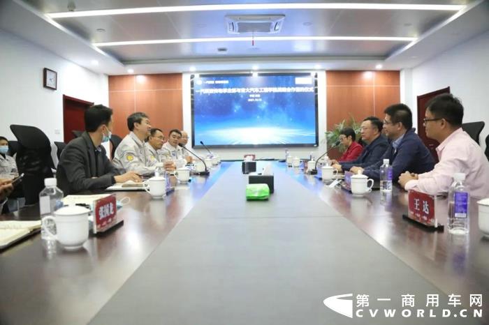 解放4.jpg 解放4.jpg