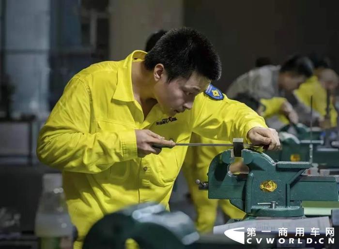 徐工4.jpg 徐工4.jpg