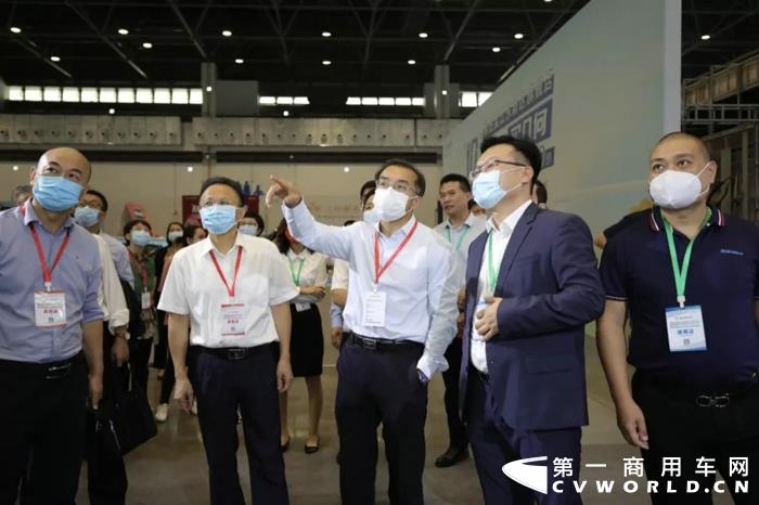 智蓝轻卡冷藏车海南重磅首发2.webp.jpg 智蓝轻卡冷藏车海南重磅首发2.webp.jpg