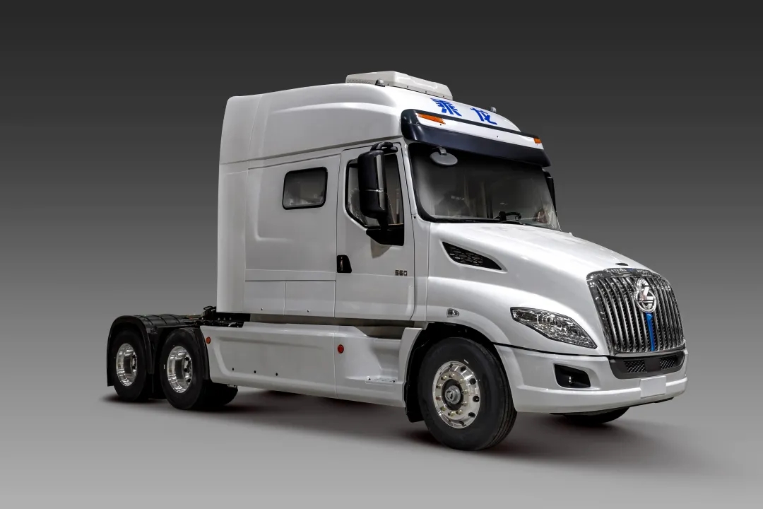 乘龙房车7.webp.jpg 乘龙房车7.webp.jpg