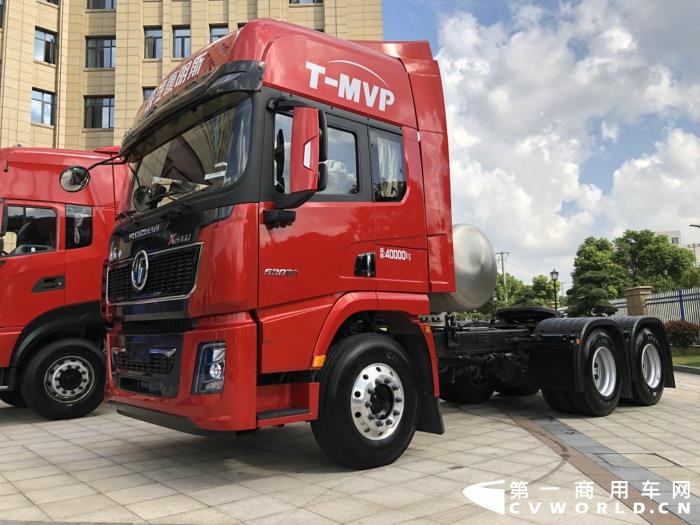 陕汽LNG牵引车.jpg 陕汽LNG牵引车.jpg
