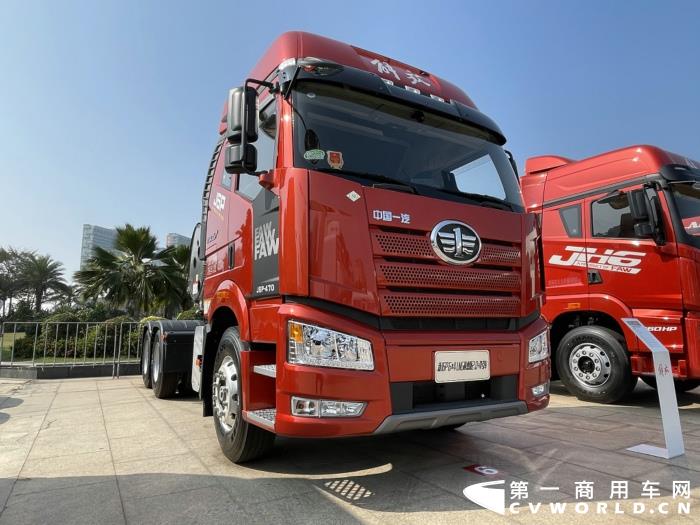 新J6P 6x4LNG质惠版2.0+牵引车.jpg 新J6P 6x4LNG质惠版2.0+牵引车.jpg