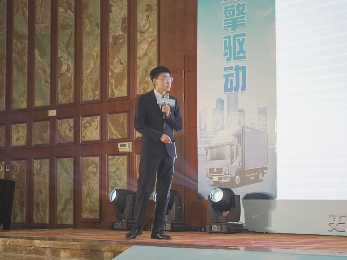 中国重汽3.png 中国重汽3.png