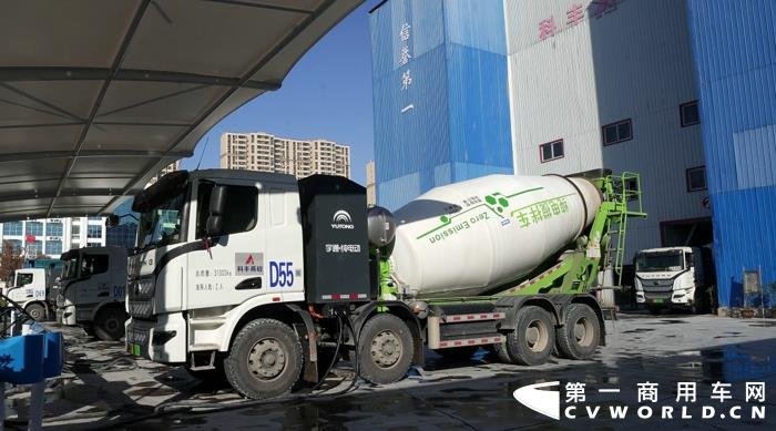 搅拌车4.jpg 搅拌车4.jpg