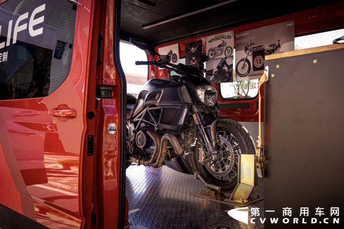 2022款上汽大通MAXUS V90焕新上市4.png 2022款上汽大通MAXUS V90焕新上市4.png