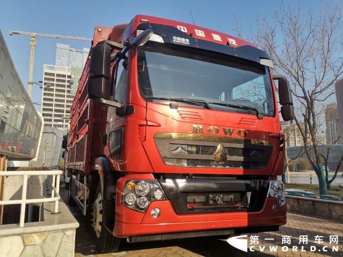 豪沃TX系列4×2载货车.jpg 豪沃TX系列4×2载货车.jpg