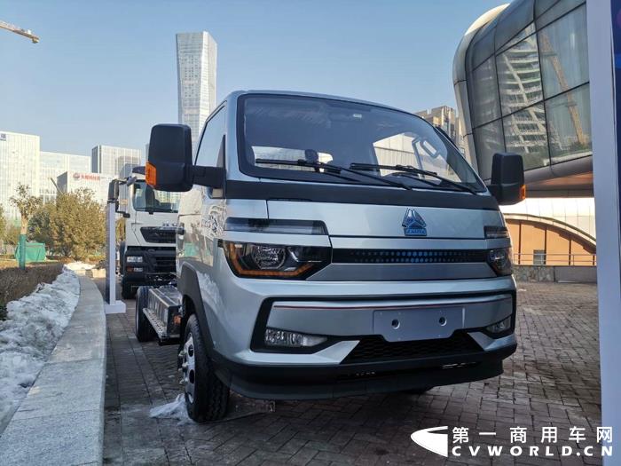 豪沃智相系列4×2纯电动车.jpg