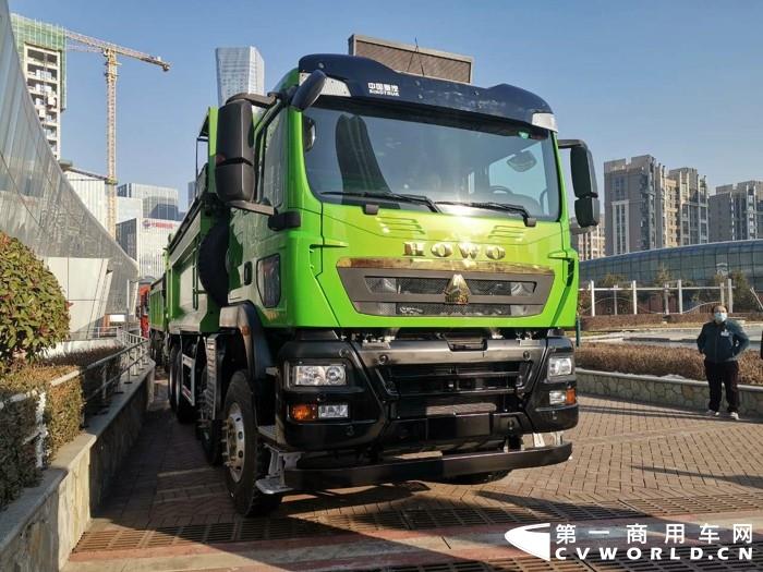 豪沃TX系列8×4渣土车.jpg 豪沃TX系列8×4渣土车.jpg