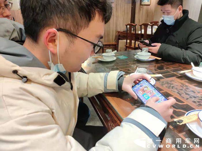 团委系列活动之斗地主2.jpg 团委系列活动之斗地主2.jpg