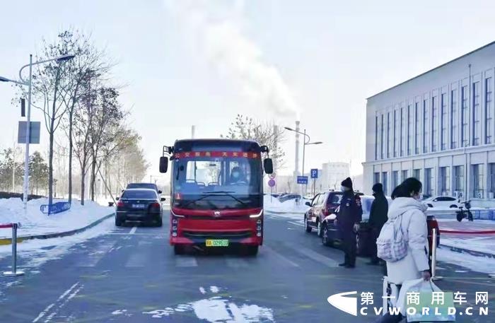 运营中的睿通V60.jpg 运营中的睿通V60.jpg