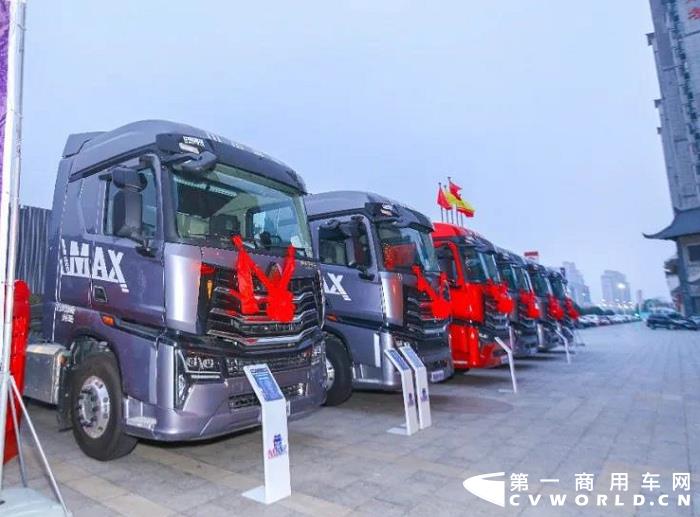 重汽豪沃MAX2.jpg 重汽豪沃MAX2.jpg